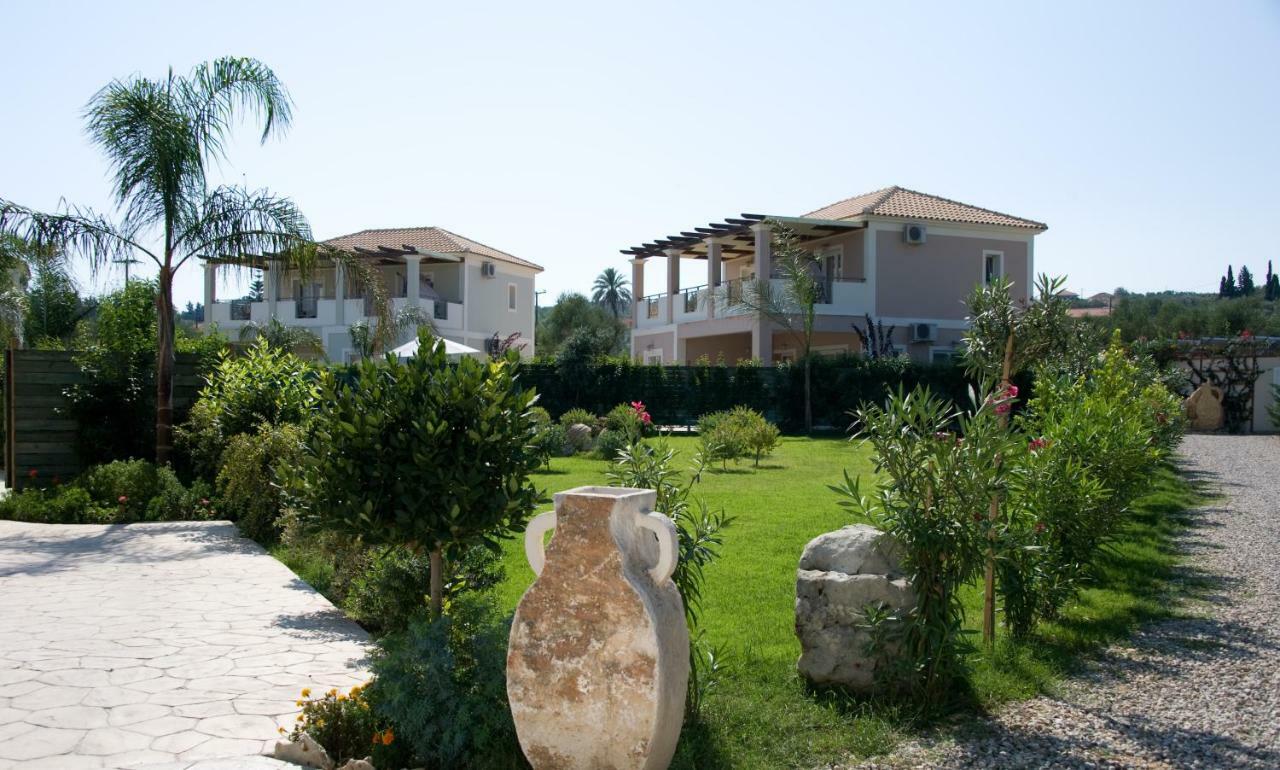 Mamfredas Luxury Villa *